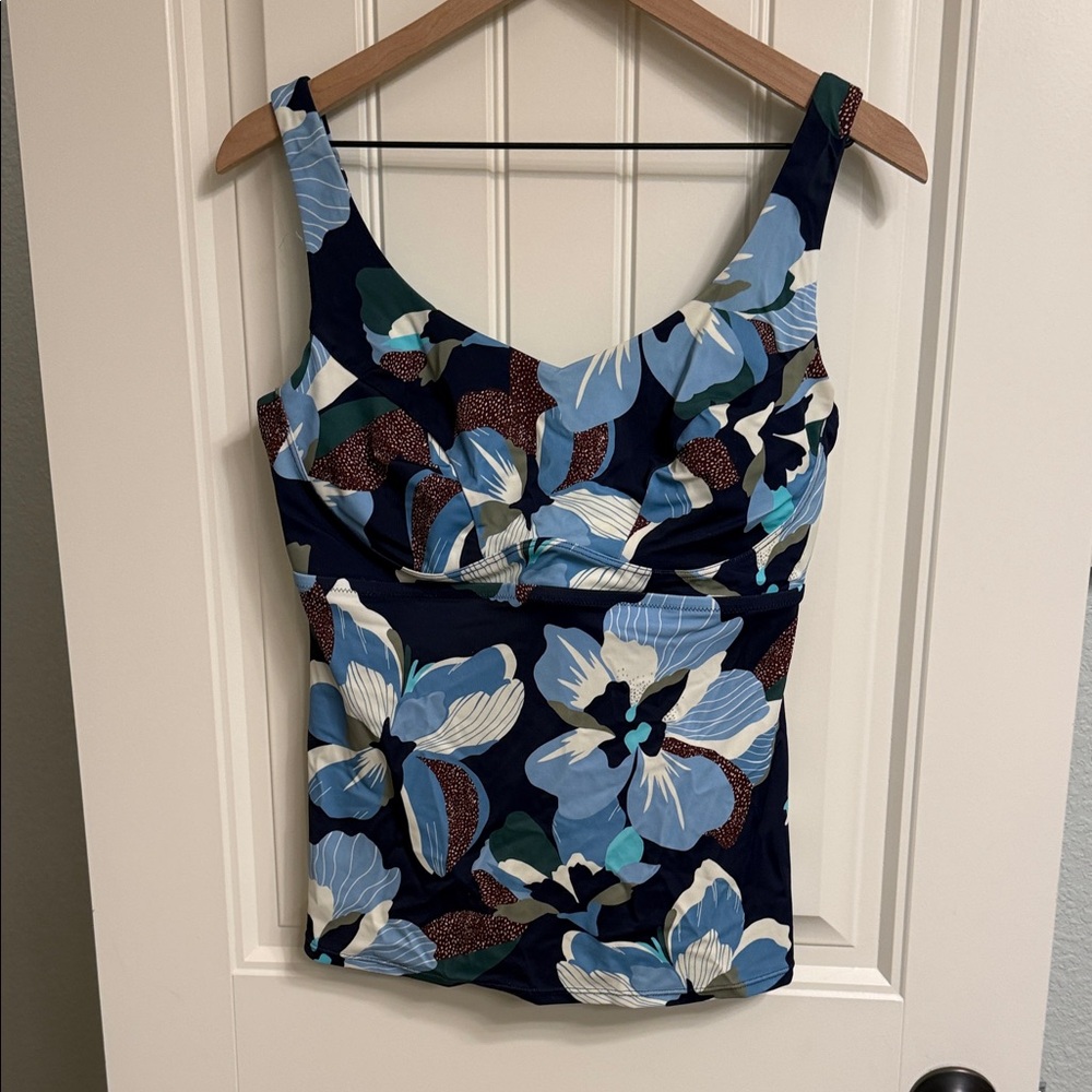 Athleta Floral Tankini swim top in Blue and White